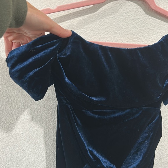 Line + Dot DuJour Gown, RTR - Picture 7 of 9